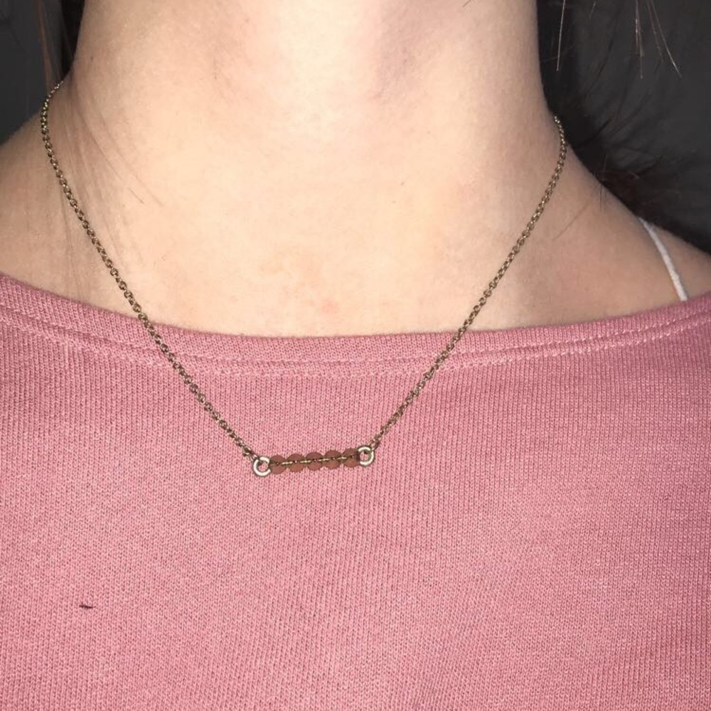 Spike short necklace